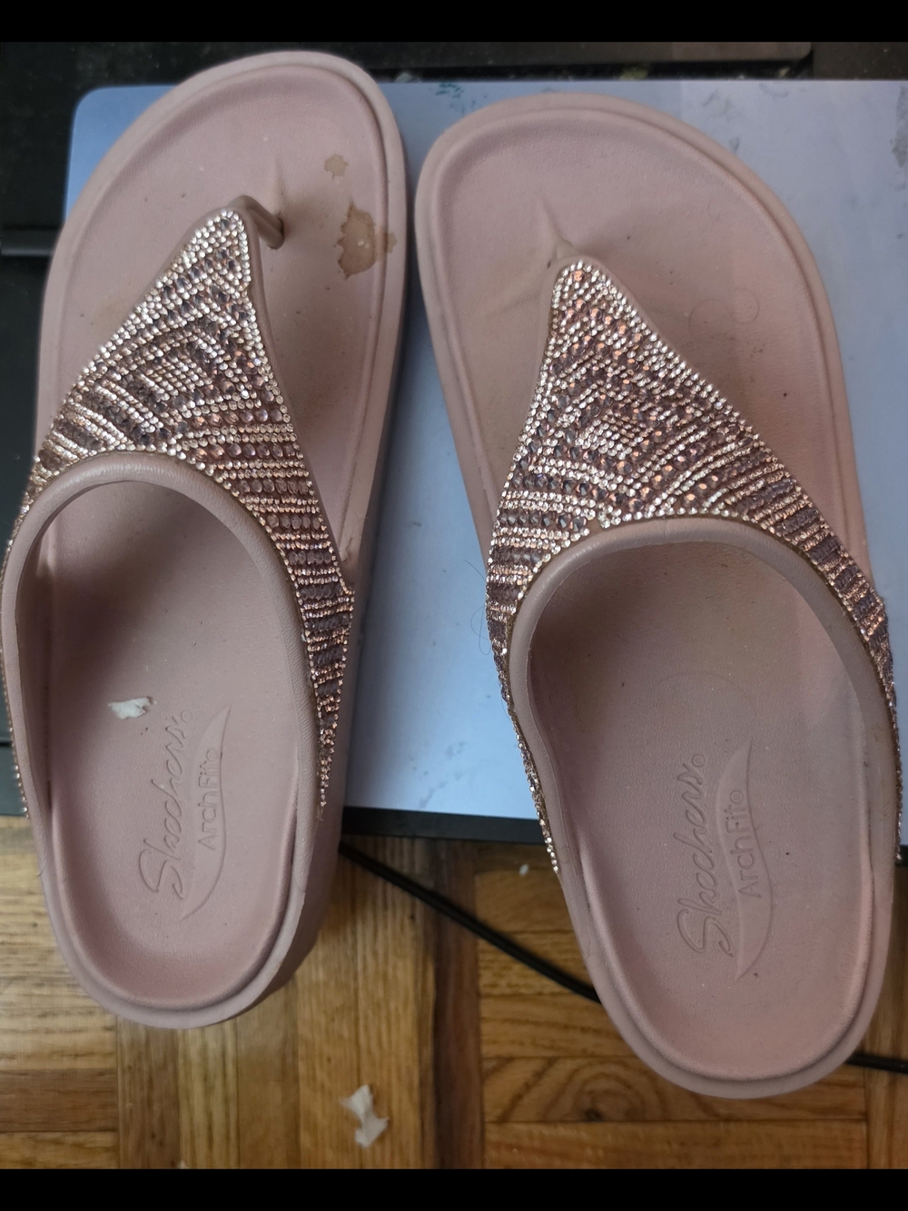 Skechers Women’s Rose-Gold Beaded Thong Sandals